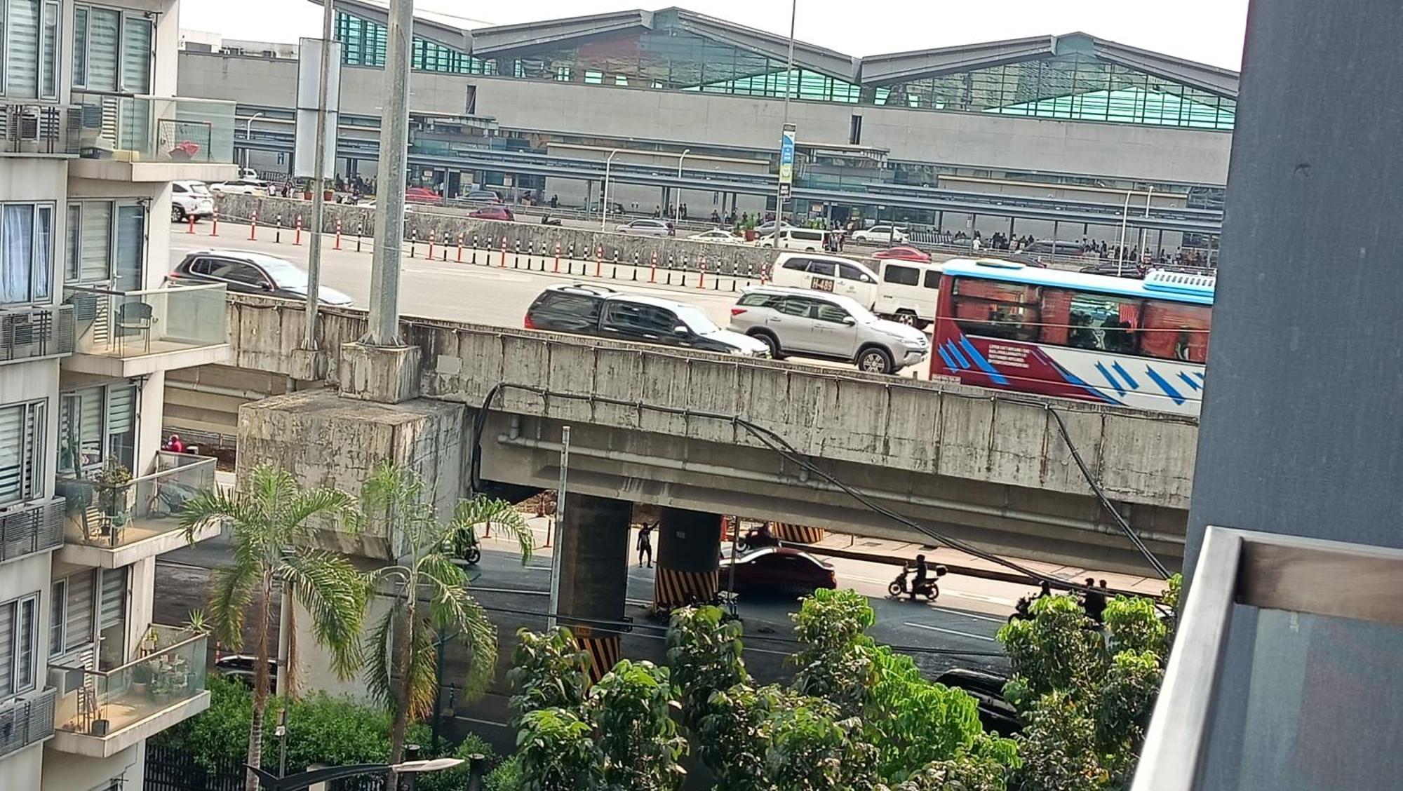 Condotel In Front Of Terminal 3 Manila Exterior photo